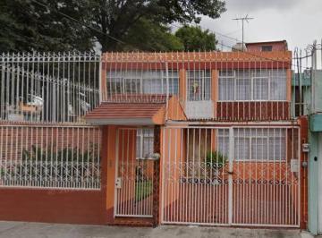 Casa de 4 habitaciones, Coyoacán · Casa en Remate en Coyoacan