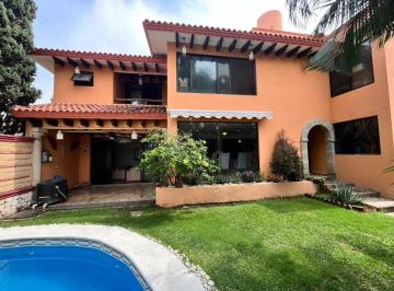 Casa · 354m² · 3 Recámaras · 4 Estacionamientos · Exclusivo Fraccionamiento