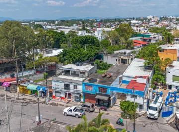 Local comercial · 486m² · 2 Recámaras · 2 Estacionamientos · Vendo Local Comercial/industrial a 300 m. de Gta. de La Luna Zona de Alta Plusvalía en Cuernavaca