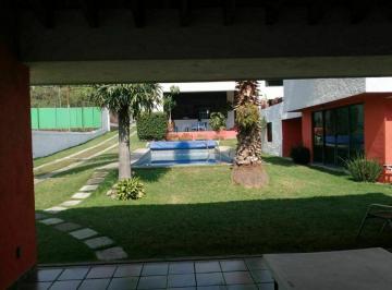 Casa de 4 habitaciones, Cuernavaca · Casas en Terreno con Jardines y Alberca, en Cuernavaca