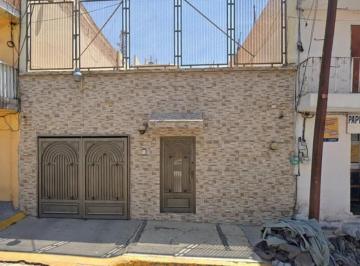 Casa · 287m² · 5 Recámaras · 2 Estacionamientos · Casa en Venta en El Mirador con Uso de Suelo Comercial