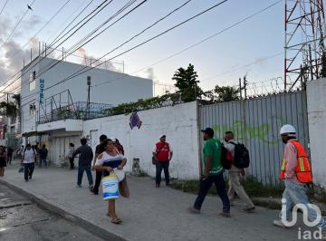 Terreno / Lote · 472m² · 2 Estacionamientos · En Renta Terreno en Av Lopez Portillo con Tulum en Cancun, Q. Roo