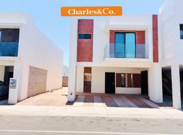 Casa · 155m² · 3 Recámaras · 2 Estacionamientos · Casa en Venta