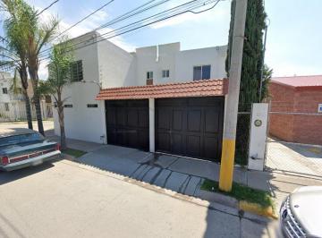 Casa de 3 habitaciones, León · Venta de Casa en El Condado Guanajuato