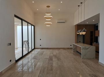 Casa · 330m² · 3 Recámaras · 3 Estacionamientos · Casa de Una Planta Privada Adana con Amenidades / 3 Habitaciones / Alberca / Vigilancia 24/7