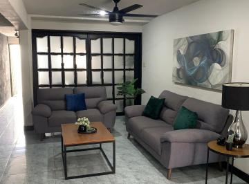 Casa de 3 habitaciones Venta MN 2,700,000 · En Venta Casa de 3 Recamaras Sobre La Av Fidel Velázquez.