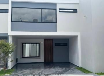 Casa de 3 habitaciones, Zapopan · Casa en Venta en El Colli - Tancitaro Residencial 1