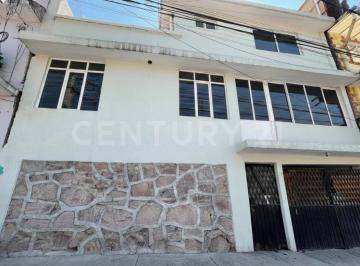 Casa · 350m² · 8 Recámaras · 2 Estacionamientos · Casa en Venta en Colonia Colinas de San Mateo, Naucalpan, Estado de México