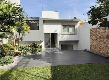 Casa de 4 habitaciones, Cuernavaca · Hermosa Casa en Fracc. La Cañada, Zona Norte de Cuernavaca