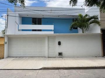 Casa de 3 habitaciones, Victoria · Casa en Venta, 13 Zaragoza y Ocampo