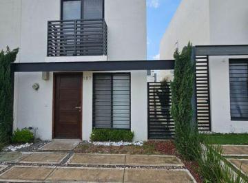 Casa · 67m² · 2 Recámaras · 1 Estacionamiento · Casa en Renta en Fraccionamiento Adamar, Al Sur de La Ciudad