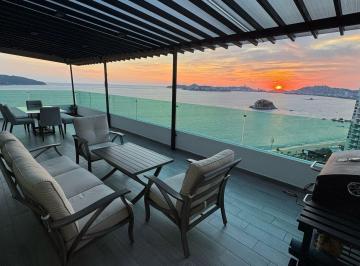 Departamento · 293m² · 3 Recámaras · 2 Estacionamientos · Penthouse en Venta en Vista Condesa Acapulco, con Vista Al Mar - Alberca y Ubicacion Muy Cerca de L