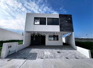 Casa de 3 habitaciones, El Marqués · Venta - Casa - Taray Royal Club. Casa de Arquitecto a Estrenar con Seguridad 24/7.