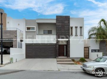 Casa · 310m² · 3 Recámaras · 2 Estacionamientos · Casa en Venta Fracc. Pedregal San Angel, Chihuahua