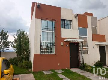 Casa · 62m² · 2 Recámaras · 1 Estacionamiento · Casa en Renta en La Florida II Estado de México