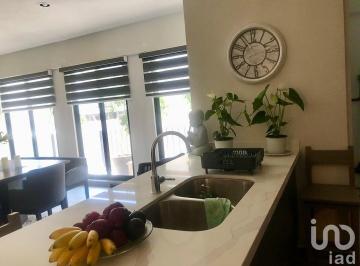 Departamento · 122m² · 2 Recámaras · 2 Estacionamientos · Departamento en Venta Zibata Club de Golf