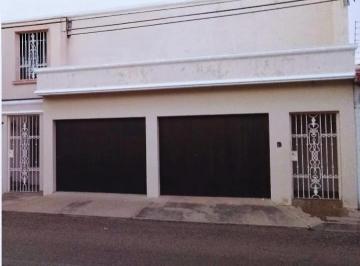 Casa de 4 habitaciones, Culiacán · Remate Bancario en Culiacán Sin. Las Quintas