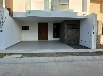 Casa , León · Casa en Venta en Santa Fe
