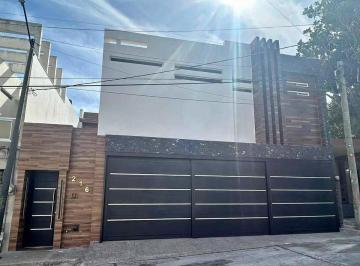 Casa · 399m² · 3 Recámaras · 3 Estacionamientos · Residencia en Venta en Col. Altavista, Tampico, Tamaulipas