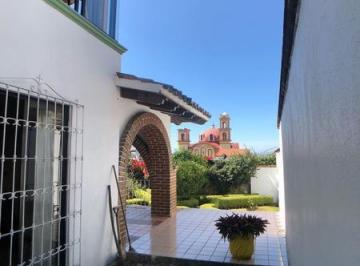 Patio lateral con viata a la ciudad · Casa en Venta en El Centro de Xalapa, Excelente Mantenimiento