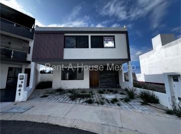 Casa de 3 habitaciones, Querétaro · Casa de Arquitecto en Venta en El Mirador, Queretaro, Mexico.