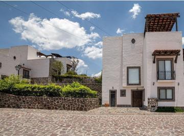 8e6efb959e632e2edd0b2f5b2db0036783d4eab2d6a1cecf25833ddc65ff15d3 · Casa en Venta en Antigua Residencial, San Miguel de Allende – Rooftop y Jardin