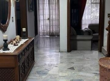 Casa · 420m² · 5 Recámaras · 6 Estacionamientos · Venta Casa en Residencial Victoria, Guadalajara, Jalisco