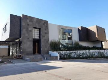 Casa · 1240m² · 4 Recámaras · 7 Estacionamientos · Casa Nueva, Bosque Real, Huixquilucan, Estado de Mexico