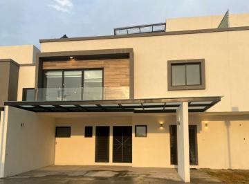 Casa en condominio · 232m² · 3 Recámaras · 3 Estacionamientos · Venta de Casa Modelo Vanessa en Residencial Los Laureles en Metepec