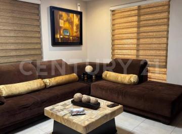 Casa · 119m² · 3 Recámaras · 1 Estacionamiento · Casa en Renta Cumbres San Agustin