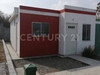 Terreno / Lote · 1746m² · Terreno en Venta Col. Valle de Los Encinos, Cadereyta