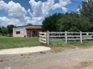 Terreno / Lote · 2552m² · 3 Recámaras · 10 Estacionamientos · Quinta en Venta en Linares Nuevo León