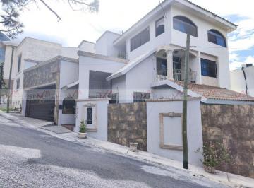 Casa · 438m² · 3 Recámaras · 2 Estacionamientos · Casa en Venta Colonial La Sierra