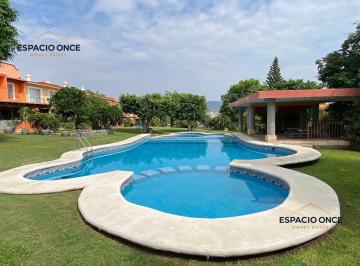Casa · 360m² · 4 Recámaras · 2 Estacionamientos · Casa en Fraccionamiento Burgos Bugambilias
