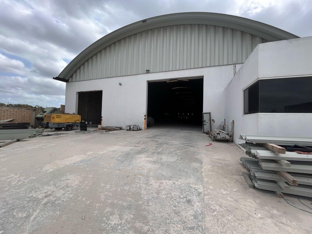 Warehouse for Sale 2000 m&sup2;