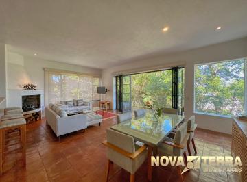 Casa 100m² Renta Valle de Bravo · Excelente Propiedad, Localizada en Lo Alto del Pueblo de Valle de Bravo