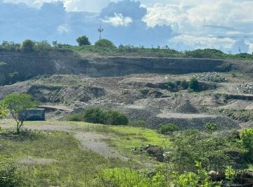 Terreno comercial , Puente Nacional · En Venta 36 Ha Mina Basalto Funcionando
