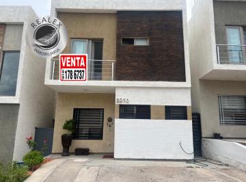 Casa · 3 Recámaras · 2 Estacionamientos · Casa - Chihuahua