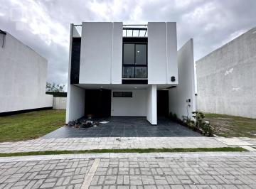 Casa · 276m² · 3 Recámaras · 2 Estacionamientos · Casa en Venta Parque México Lomas de Angelopolis
