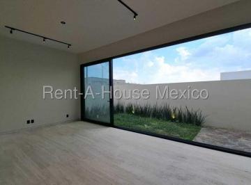 Casa de 3 habitaciones, Querétaro · Altozano. Venta - Casa con 3 Recámaras, Cuarto de Servicio, Cuarto de Tv