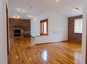 Casa de 4 habitaciones, Querétaro · Casa con 4 Recámaras, Sala de Tv, Cuarto de Servicio - Venta. Juriquilla