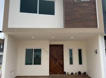 Casa de 3 habitaciones, Zapopan · Casa en Venta Coto Vitana Estudio 3 Recamaras Terraza Zapopan Jalisco