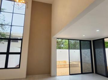Casa de 3 habitaciones, Mérida · Casa de 3 Recamaras (Una en Planta Baja) Alberca Terraza Climas Mosquiteros Privada con Amenidades