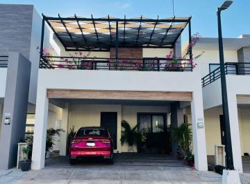 Casa · 166m² · 3 Recámaras · 2 Estacionamientos · Se Vende Casa en Hacienda del Seminario, Mazatlán, Sinaloa.