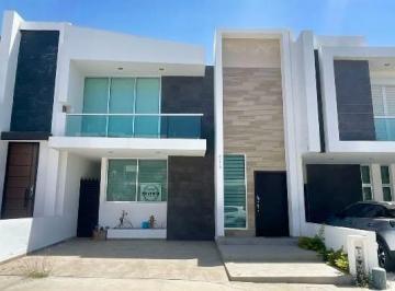 Casa · 231m² · 4 Recámaras · 2 Estacionamientos · Casa en Venta en Coto Platino Residencial, Mazatlán, Sinaloa.