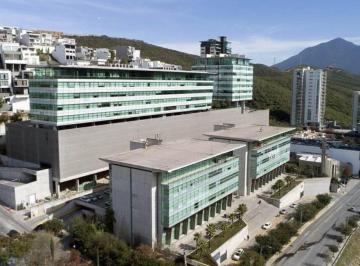 Oficina · 378m² · 17 Estacionamientos · Oficina en Venta en San Pedro