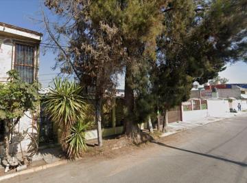 Casa de 3 habitaciones, Ecatepec de Morelos · Casa en Venta Calle Alondras Izcalli Jardines Ecatepec Recuperación Bancaria