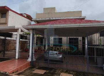 Casa · 280m² · 3 Recámaras · 2 Estacionamientos · Casa en Venta en Fracc. Petrolera Chairel