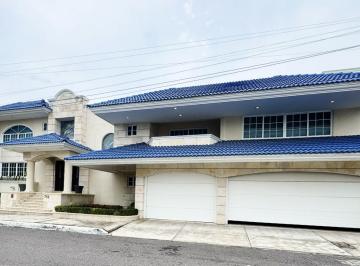 Casa de 5 habitaciones, Boca del Río · Casa en Venta en El Fracc Costa de Oro