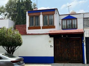 Casa de 3 habitaciones, Coyoacán · Casa en Venta en Colonia del Carmen Coyoacán